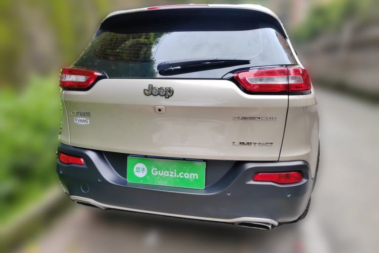 Used Jeep Cherokee 2017 2.4L Leading Edition Rear