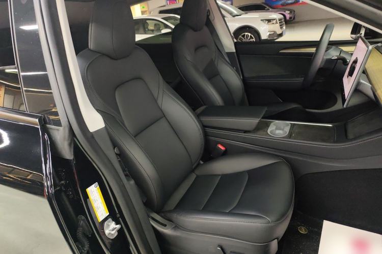 Used Tesla Model Y 2022 Performance High-Performance All-Wheel-Drive Version Right Front Seat