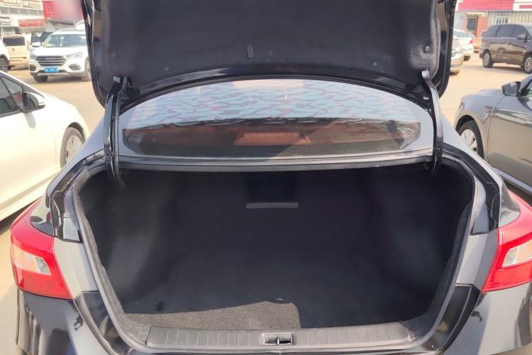 Used Nissan Sylphy 2016 1.6XV CVT Smart Enjoyment Version Trunk