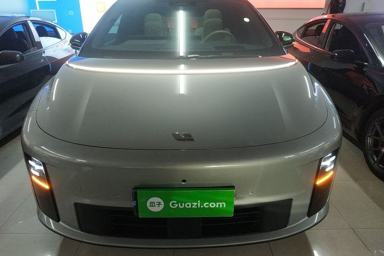 Used Li Auto i6 2025 Model Four-Wheel-Drive Standard Type Front