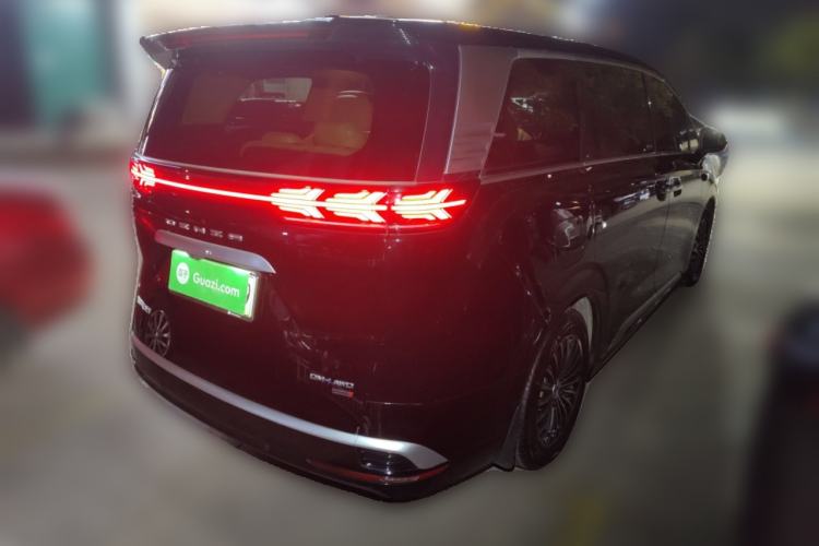 Used Denza D9 2025 DM-i Smart Drive 1020 Four-Wheel Drive Deluxe Model