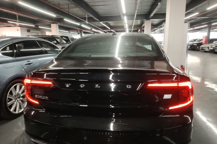 Used Volvo S90 New Energy 2022 T8 eDrive Hybrid Luxury Edition