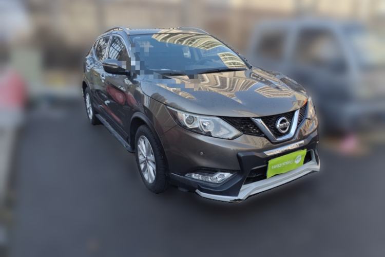 Used Nissan Qashqai 2016 2.0L CVT Elite Edition Front Right 45 Deg