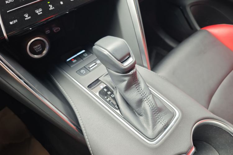 Used Toyota Harrier 2023 2.0L CVT Two-Wheel Drive Entry Version
