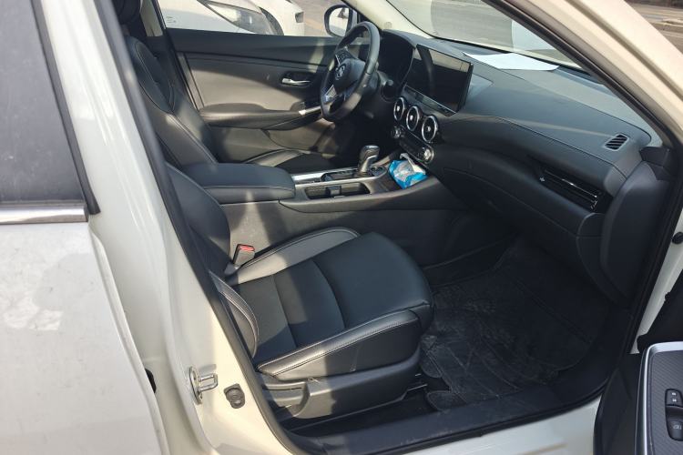 Used Nissan Sylphy 2023 1.6L CVT Enjoyment Edition Interior 4