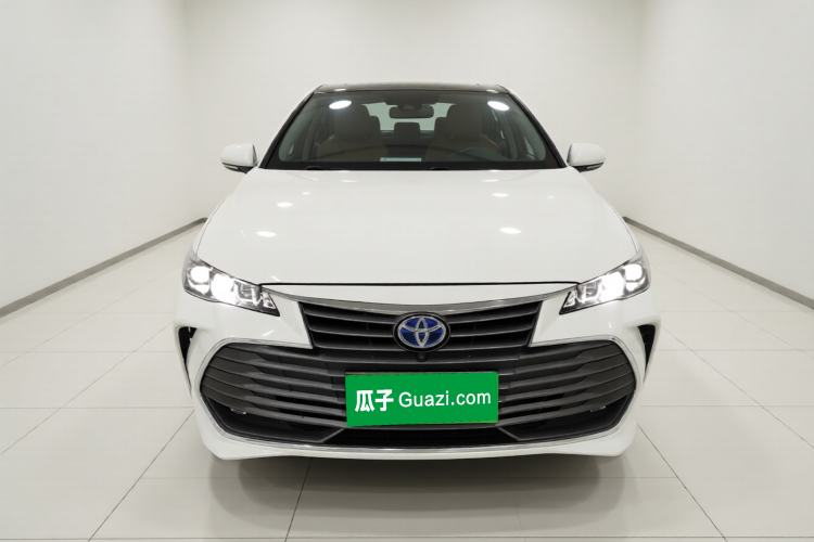 Used Toyota Avalon 2019 Dual-Engine 2.5L Limited Flagship Edition China VI Standard