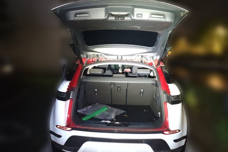 Used Land Rover Range Evoque 2021 Range Rover Velar 249 PS R-Dynamic S Performance Edition Trunk