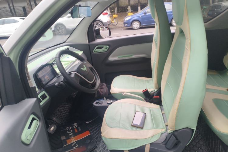 Used Wuling Hongguang MINIEV 2021 Macaron Premium Model – Lithium-NMC Left Front Seat