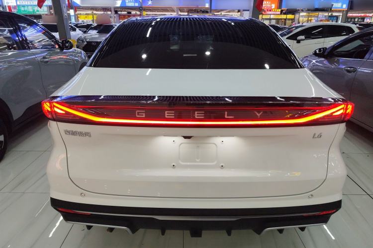 Used Geely Galaxy L6 2024 125km PLUS Dragon Edition
