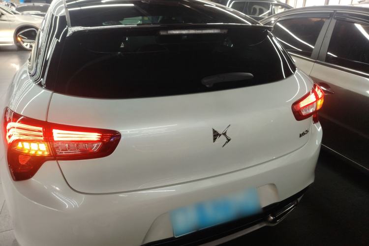 Used DS 5 2014 1.6T Luxury Edition THP160 Rear