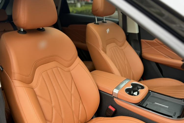 Used JETOUR Shanhai L7 2024 1.5T 120km MAX 5-Seater Right Front Seat