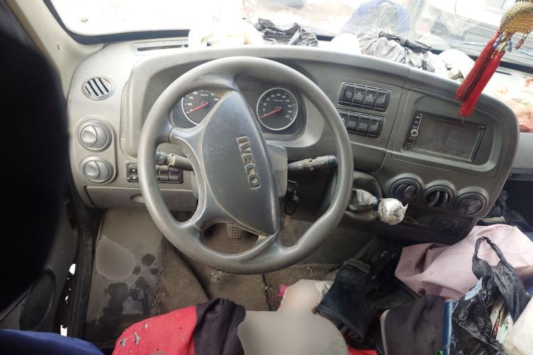 Used Iveco Power Daily 2017 2.5T Classic A32 Mid-Roof 6-7 Seater Bus 47Z5