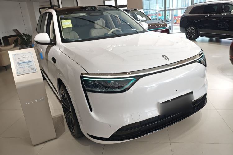 Used Hima AITO M8 2025 Extended-Range Ultra Version 53.4 kWh 5-Seater Edition
