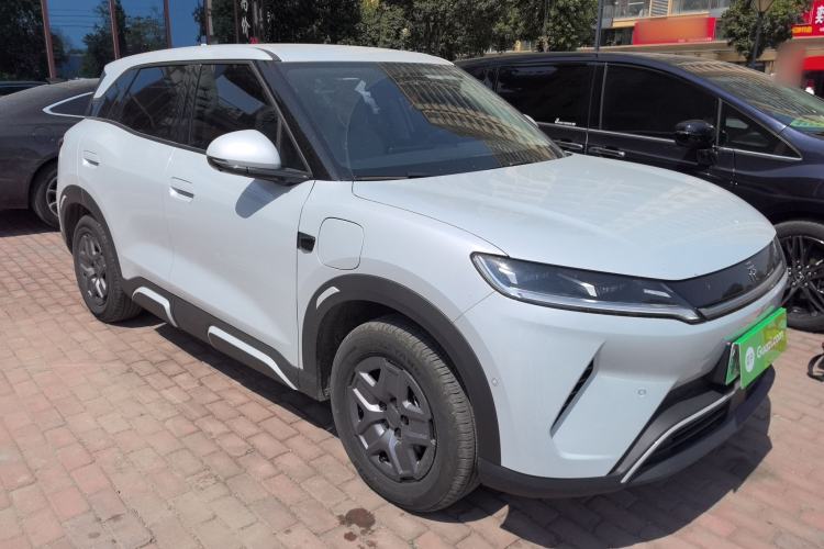 Used BYD Yuan UP 2025 Intelligent Driving Version 401 KM Dynamic Edition Front Right 45 Deg