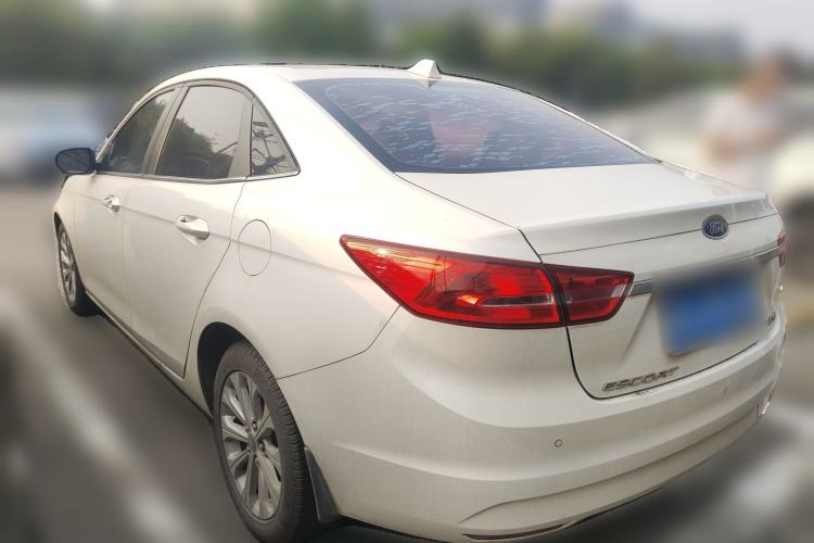 Used Ford Escort 2015 1.5L Automatic Fashion Model