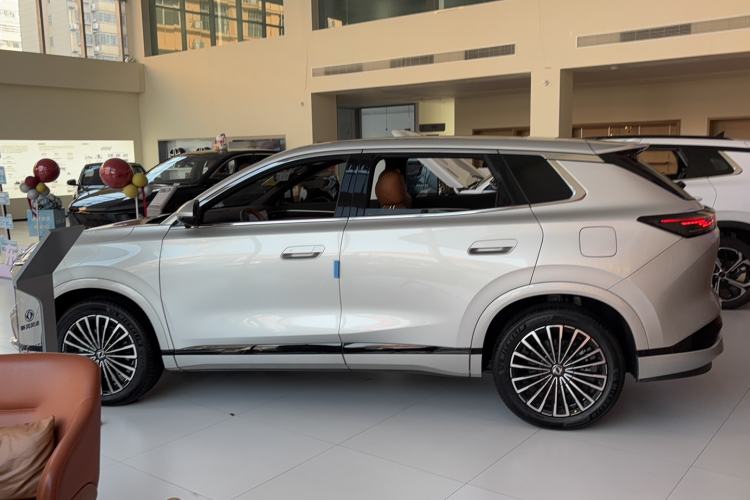 Used Dongfeng Aeolus L8 2025 Model 185KM Dream Edition
