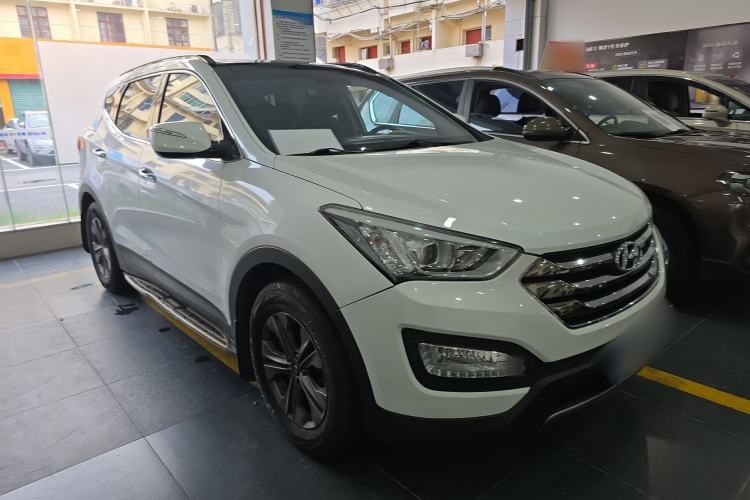 Used Hyundai Santa Fe 2013 2.4L Automatic Two-Wheel Drive Smart Version