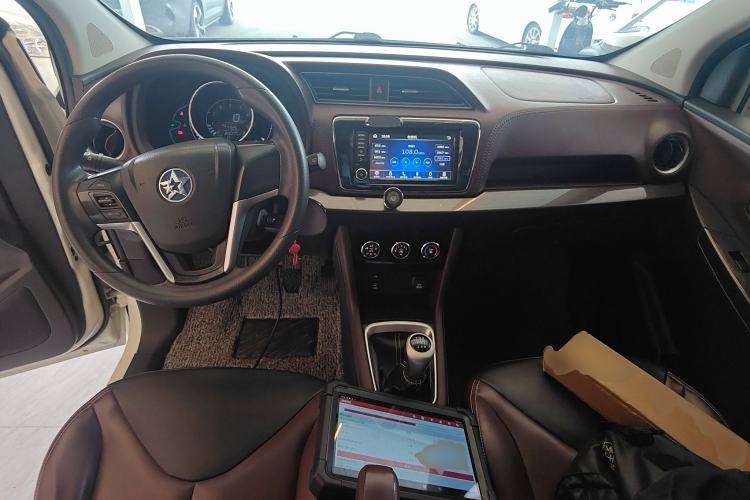 Used Venucia M50V 2019 1.5L Manual Comfort Edition
