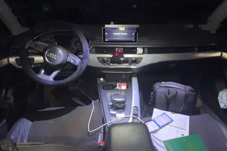 Used Audi A4L 2017 Plus 40 TFSI Fashion Model Center Console