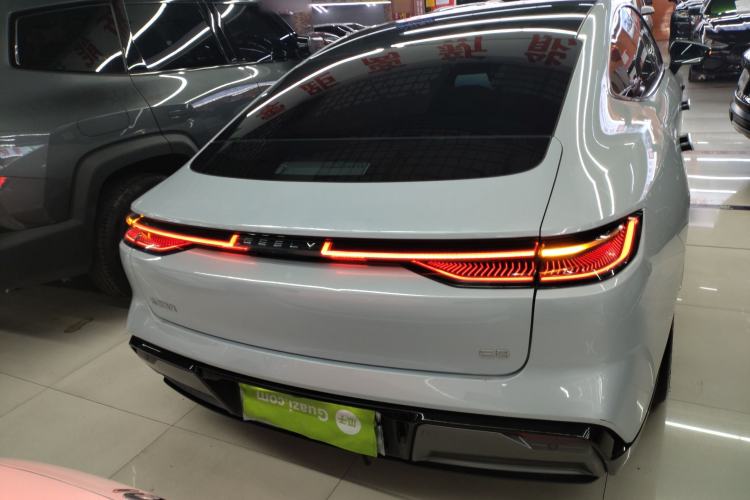 Used Geely Galaxy E8 2025 700 km Long-Range Intelligent Driving Version