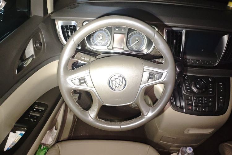 Used Buick GL8 2011 2.4L LT Luxury Business Executive Edition Steering Wheel