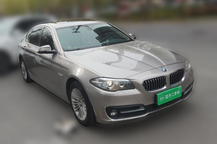 Used BMW 5 Series 2014 525Li Leading Model Front Right 45 Deg