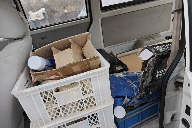 Used Jinbei Hiace X30 2023 1.5L Wealthy-Style Passenger Van 5/6/7-Seater Non-Air-Conditioned Version SWC15M Left Rear Seat