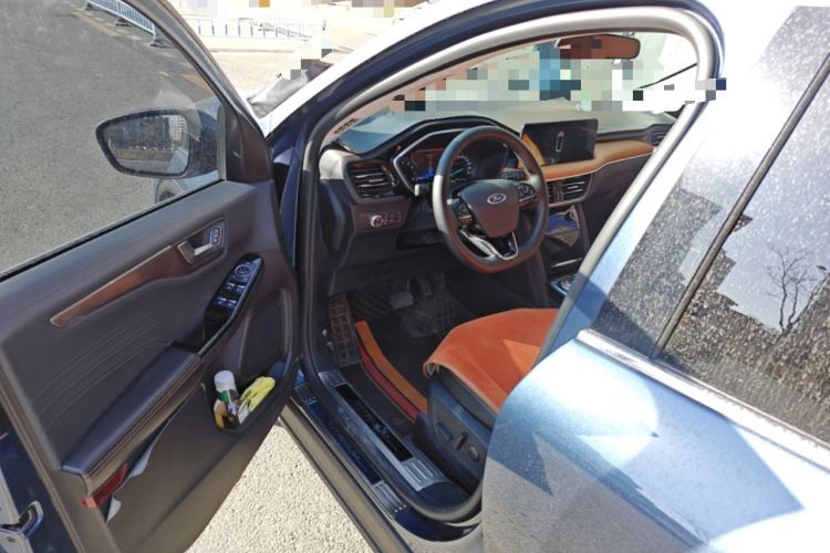 Used Ford Escape 2020 EcoBoost 245 Two-Wheel-Drive Titanium Edition Driver Seat