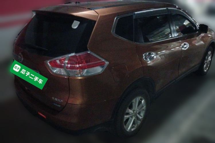 Used Nissan X-Trail 2015 2.0L CVT Comfort MAX Edition 2WD Exterior 5