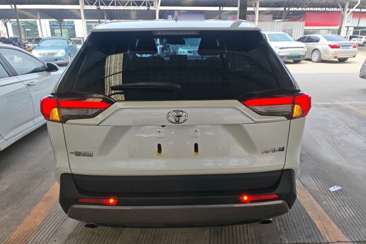 Used Toyota RAV4 2022 2.0L CVT Two-Wheel Drive Fashion Plus Edition Rear