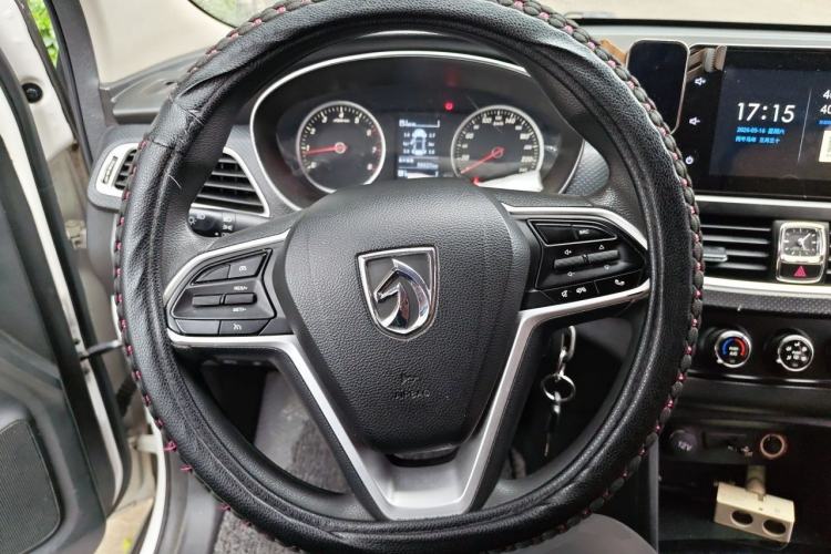 Used Baojun 730 2019 1.5L Manual Fashion Model 7-seater China VI