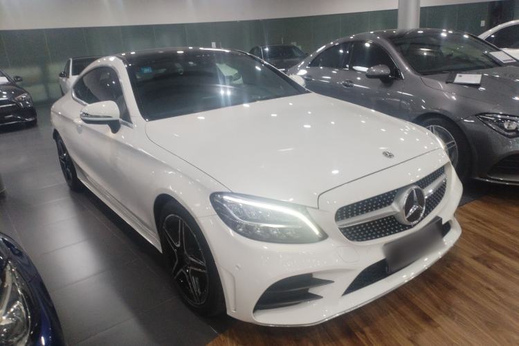 Used Mercedes-Benz C-Class 2020 C 260 Coupe Front Right 45 Deg