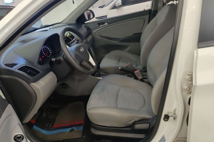 Used Hyundai Verna (older generation) 2016 1.4L Automatic Leading-Edge GLX
