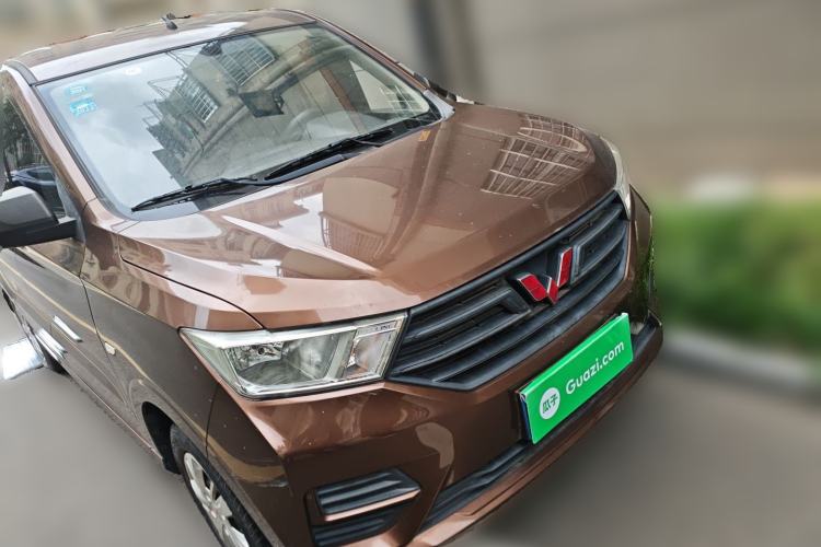 Used Wuling Hongguang 2019 1.5L S Basic Version China VI Standard LAR
