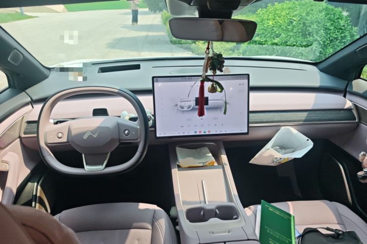 Used ONVO L60 2025 Model—60 kWh Rear-Wheel-Drive Version
