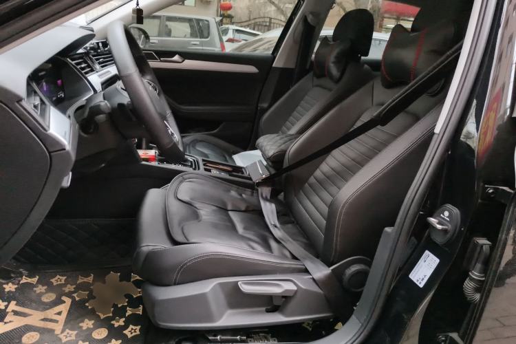 Used Volkswagen Magotan 2024 2 Million Units of Zhongxiang Version 280TSI DSG Comfort Edition
