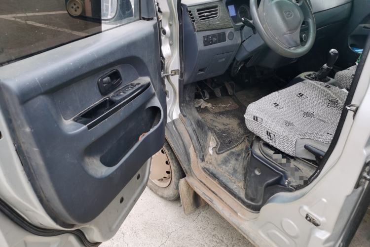 Used Jinbei Hiace X30 2016 1.3L Van Comfort Edition DLCG12
