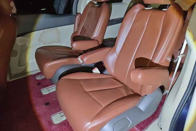 Used Buick GL8 2013 2.4L CT Luxury Business Comfort Edition Left Rear Seat