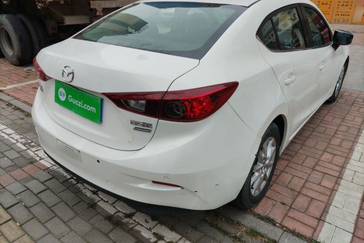 Used Mazda 3 Axela 2016 Sedan 1.5L Automatic Luxury Model