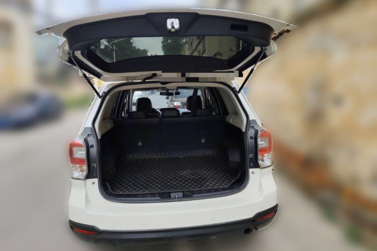 Used Subaru Forester 2016 2.0i Luxury Navigation Edition Trunk