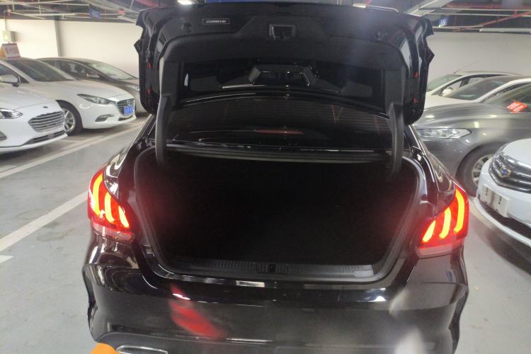 Used MG 5 2021 180 DVVT CVT Youth Luxury Edition Trunk