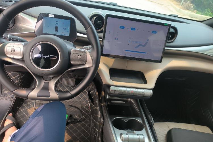 Used BYD Dolphin 2023 420 km Free Version
