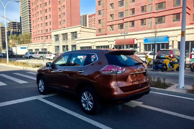 Used Nissan X-Trail 2015 2.0L CVT Comfort MAX Edition 2WD