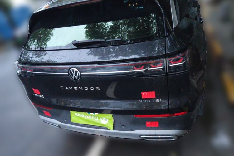 Used Volkswagen Tavendor 2023 330TSI Luxury Touring Edition
