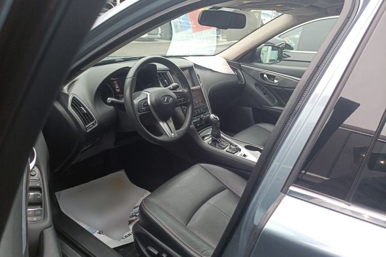 Used Infiniti Q50L 2018 2.0T Enjoyment Version China V Standard
