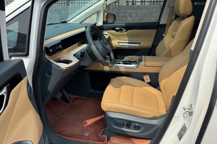 Used GAC Trumpchi E8 2024 Honor Series 2.0L Honor Edition Interior 1