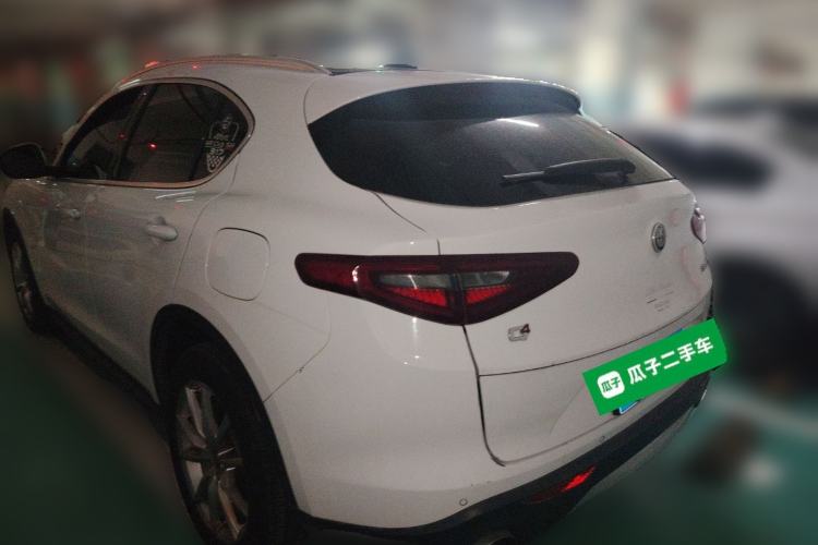 Used Alfa Romeo Stelvio 2017 2.0T 200HP Luxury Edition Rear Left 45 Deg