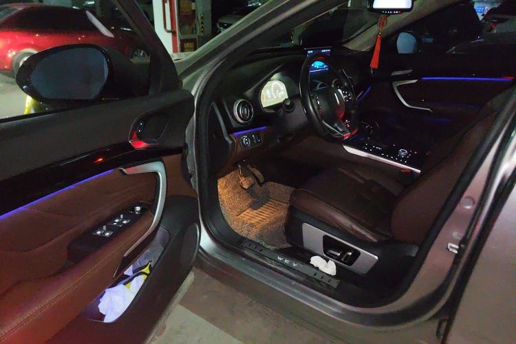 Used Wey VV7 2017 2.0T Ultra-Luxury Version
