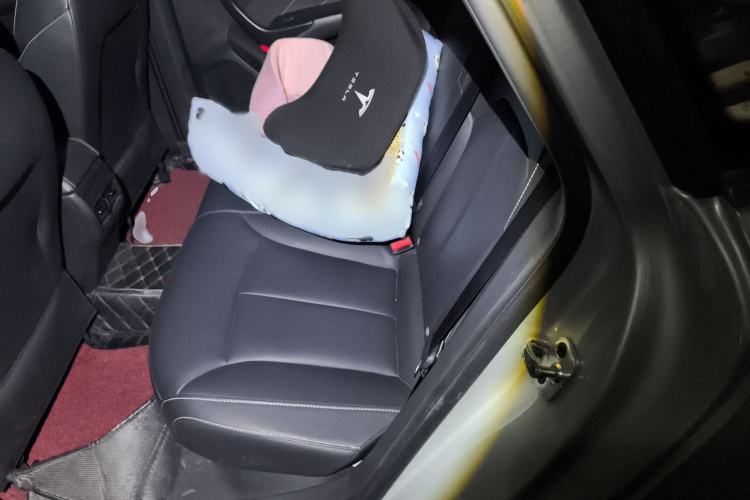 Used Roewe i6 New Energy 2017 45T Hybrid Connect & Smart Enjoyment Edition Interior 4