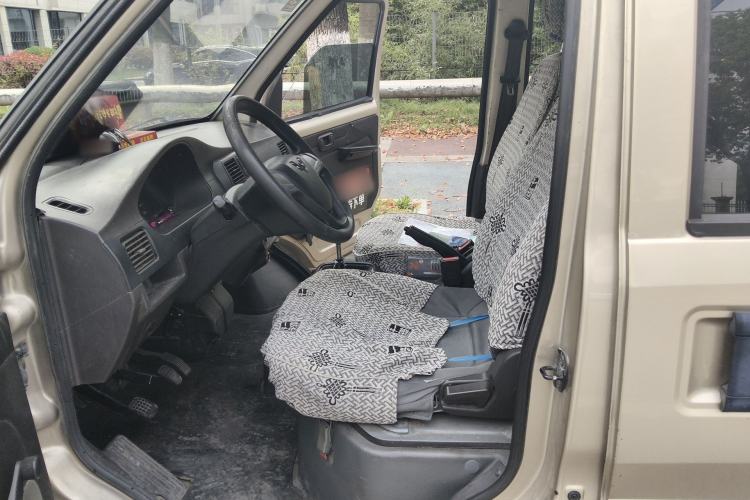 Used Wuling Rongguang 2019 1.5L Extended Basic Version Left Front Seat